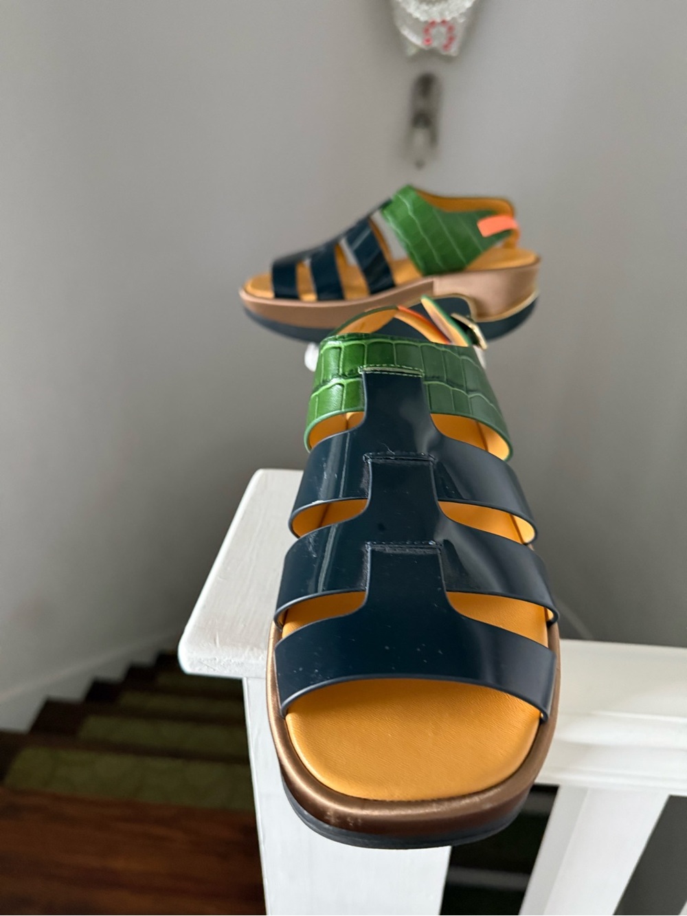 New 4ccccees ColorblockPlatform Sandals - Picture 4 of 8